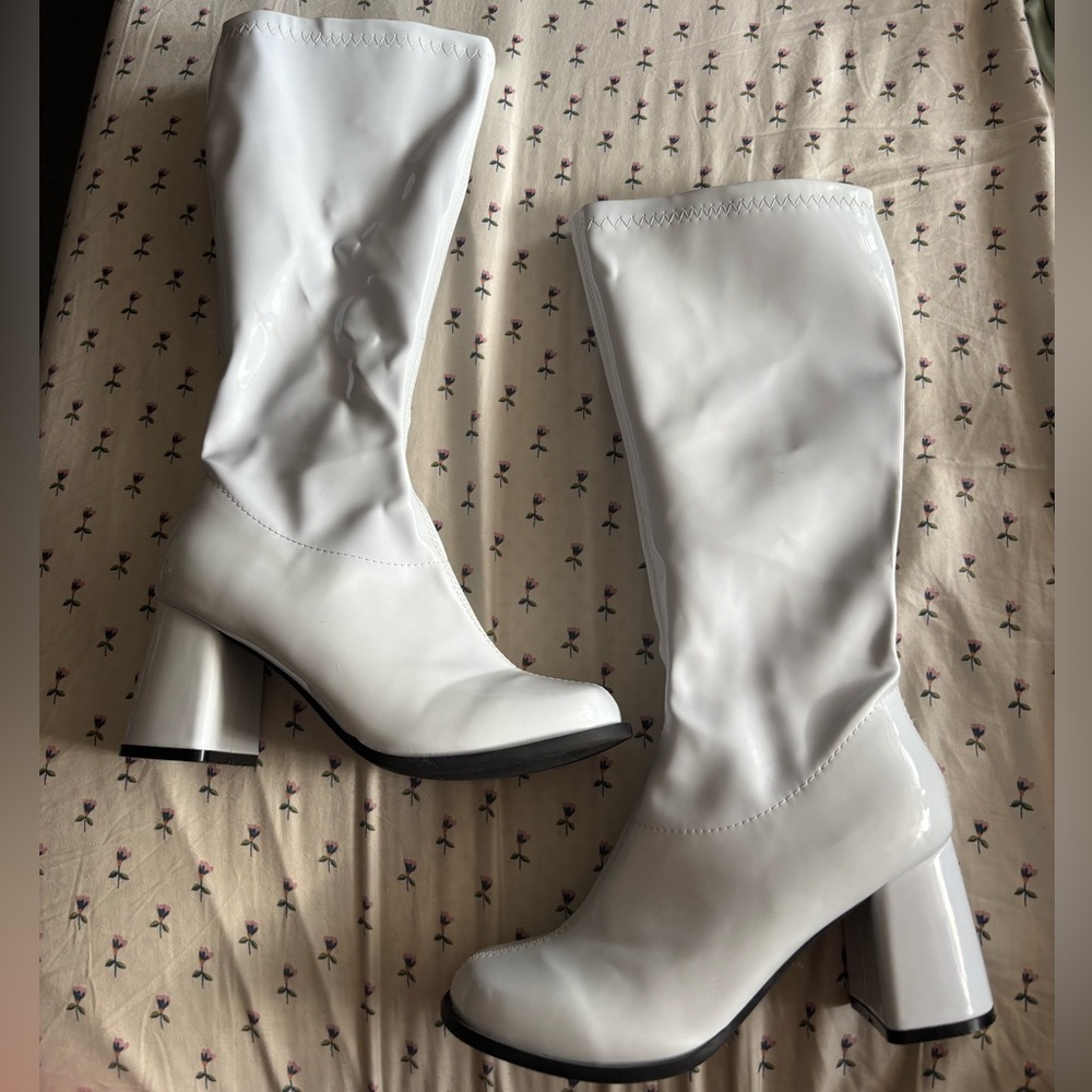 Vintage inspired white Go Go Boots